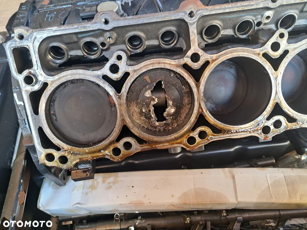 Silnik blok silnika Dodge Ram 1500 5.7 V8 Hemi MDS VVT Long Block 68409357AA 53022263AF 68280502AF 63021318DL 68280503AF - 4