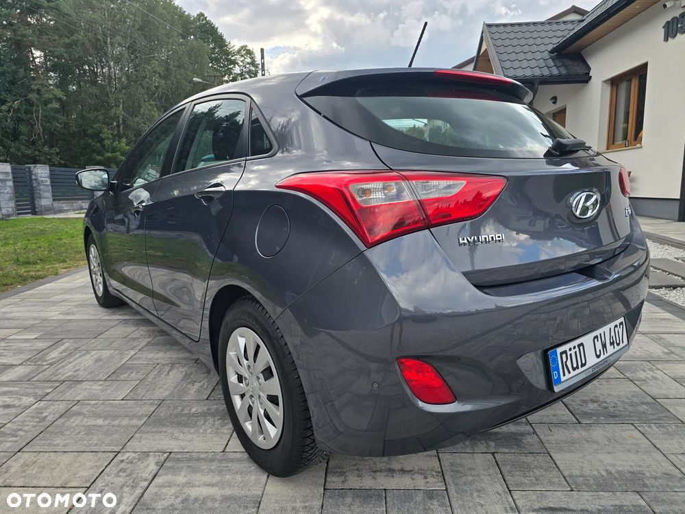 Hyundai i30 1.4 GO Plus - 19