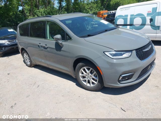 Chrysler Pacifica - 2