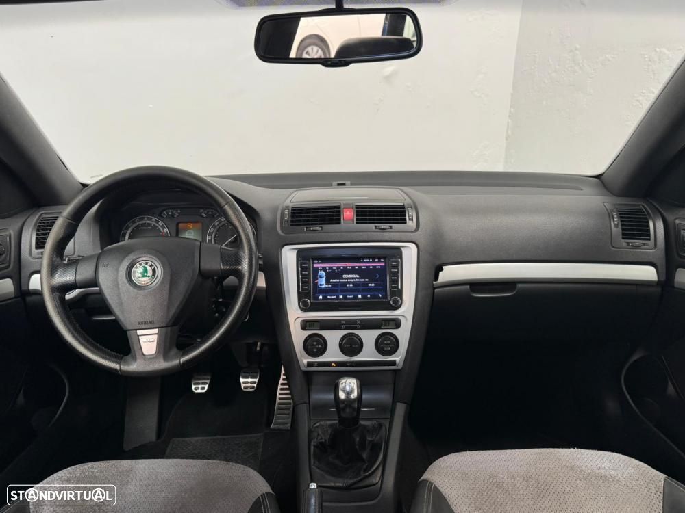 Skoda Octavia 2.0 TDI RS - 28
