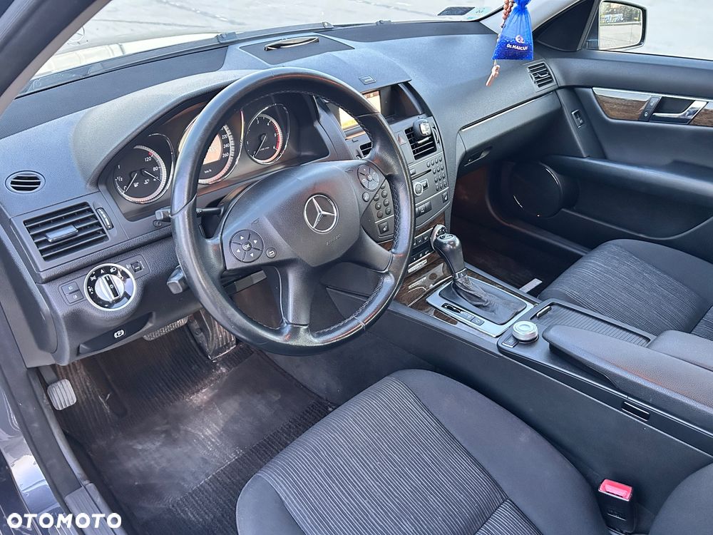 Mercedes-Benz Klasa C 220 CDI DPF Automatik BlueEFFICIENCY Elegance - 11