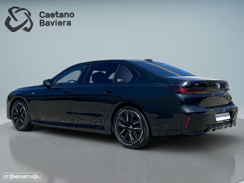 BMW i7 eDrive50 Pack Desportivo M Pro — fotografia 35