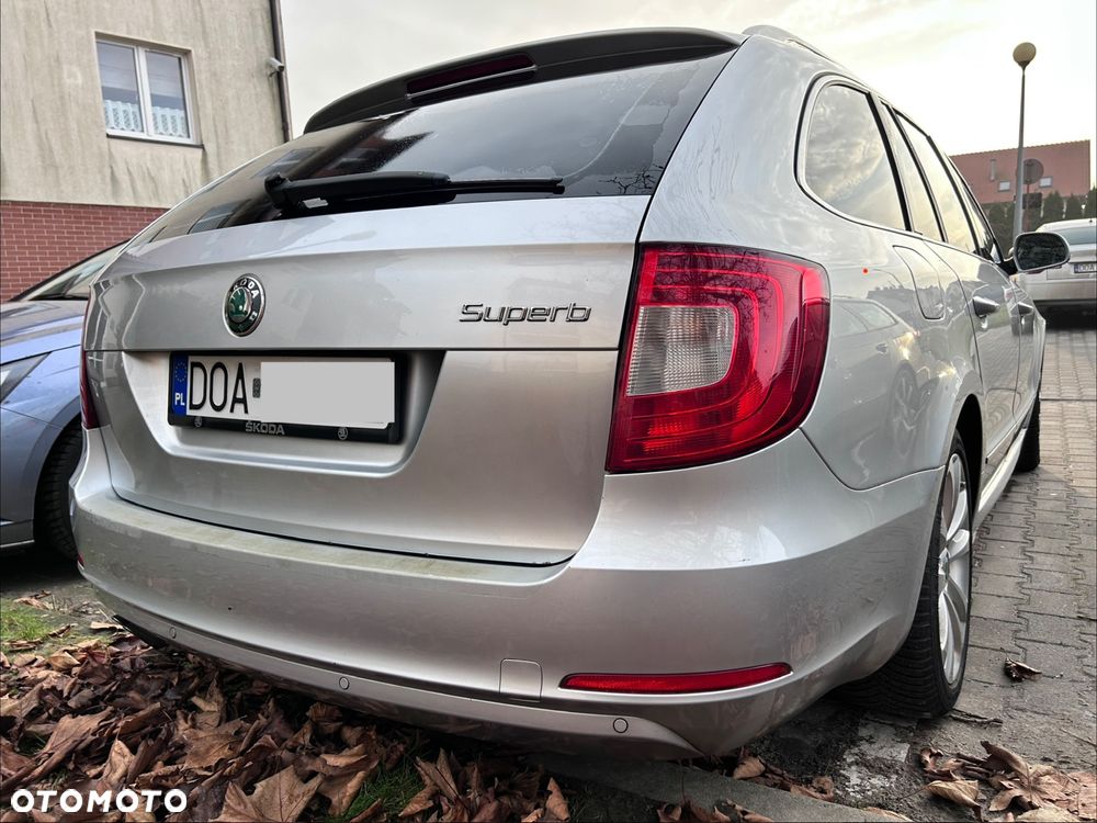 Skoda Superb 2.0 TDI DSG Elegance - 5