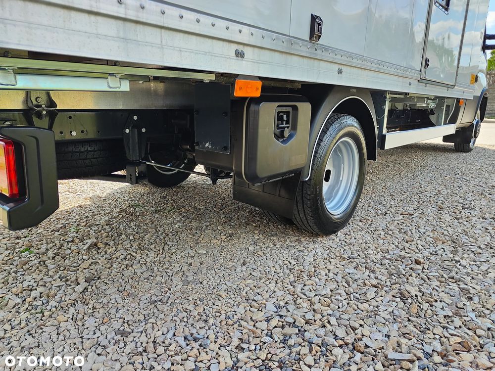 Iveco DAILY 50/35c18 3.0d 180KM** BLIŹNIAK** Kontener 8-EuroPalet + DRZWI BOCZNE** POLSKI SALON** 144 tyś KM** DMC do 3.5T kat.B** - 27