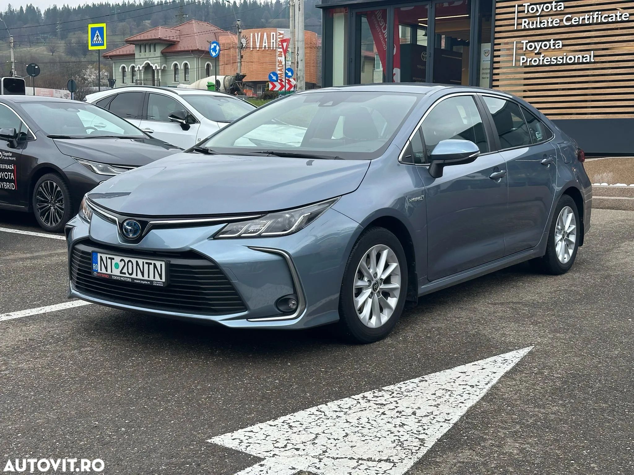 Toyota Corolla 1.8 HSD Dynamic - 1