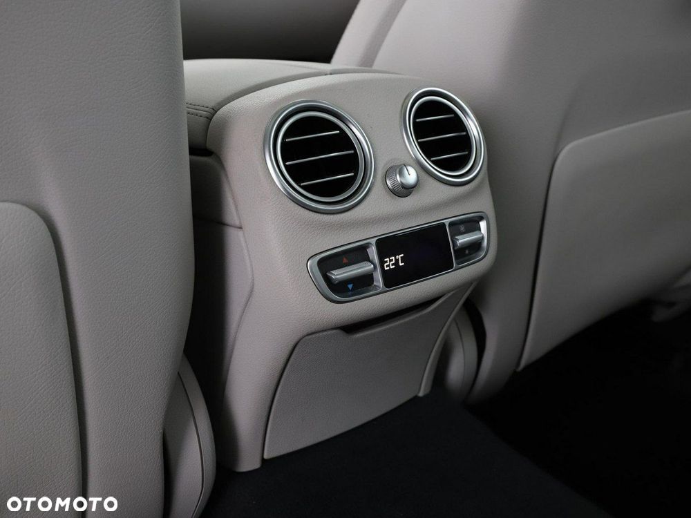 Mercedes-Benz Klasa C 300 7G-TRONIC Exclusive - 40