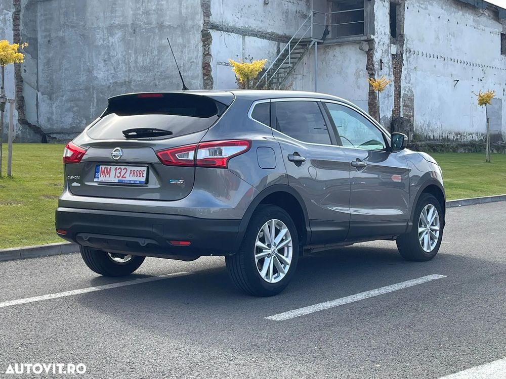 Nissan Qashqai 1.6 DCI Start/Stop N-Connecta - 17