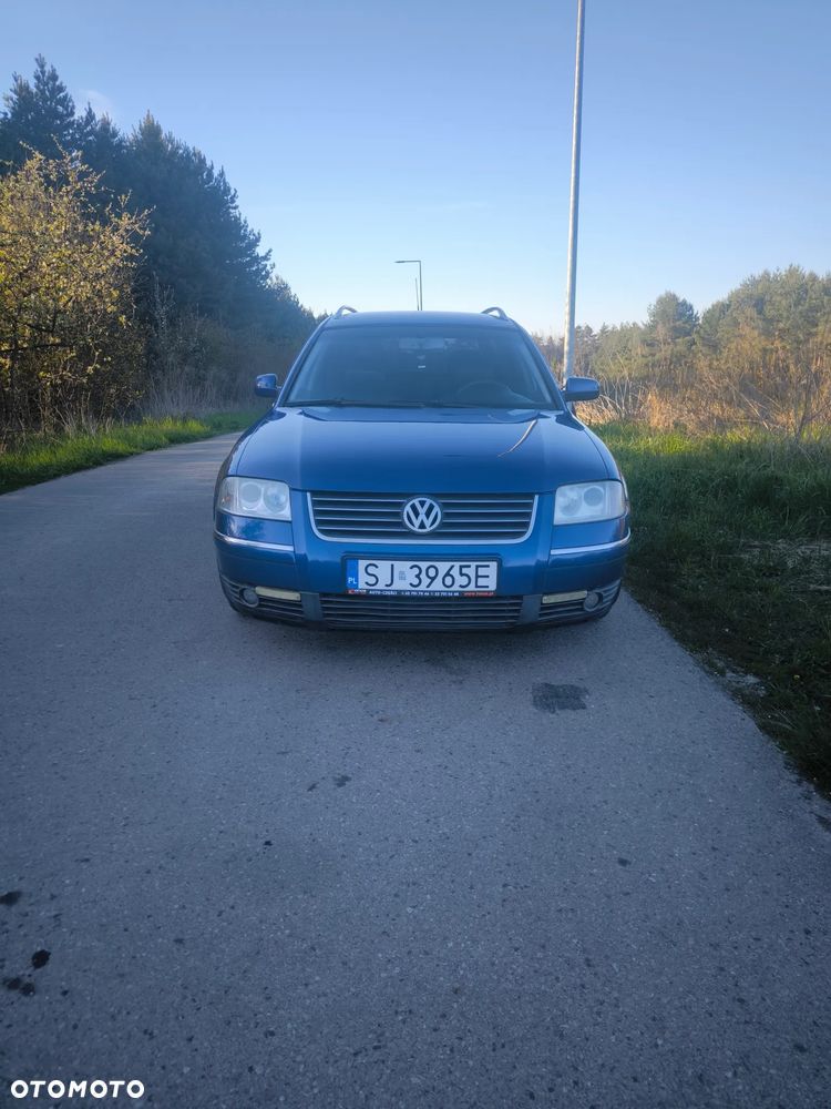Volkswagen Passat 1.9 TDI Highline - 1