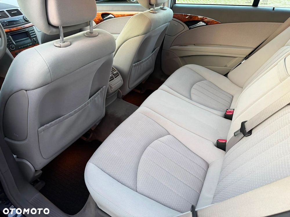 Mercedes-Benz Klasa E 200 Kompressor Automatik Elegance - 26