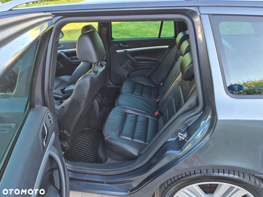 Skoda Octavia 2.0 TDI CR DPF DSG RS - 10