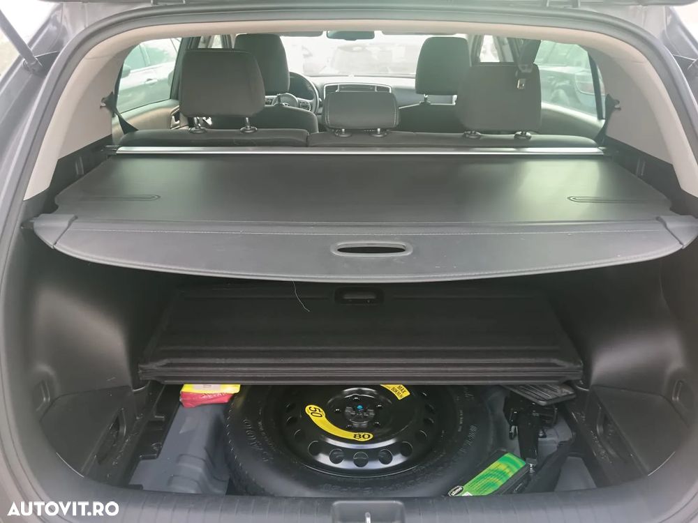 Kia Sportage 1.7 DSL 6MT 4x2 Style - 10