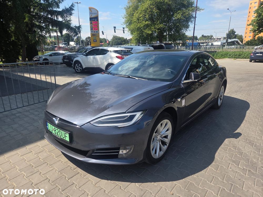 Tesla Model S - 5