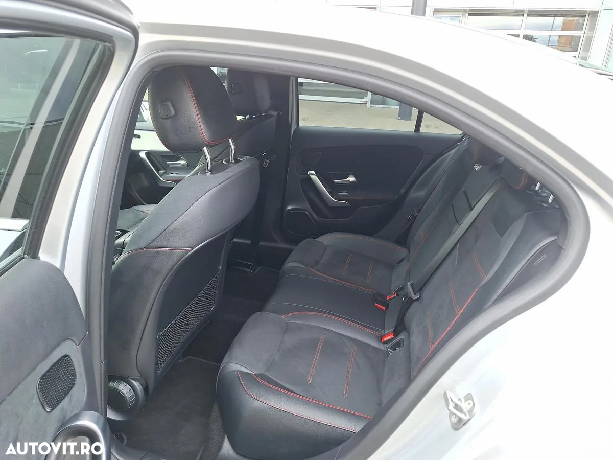 Mercedes-Benz A 200 MHEV 7G-DCT Sedan - 15