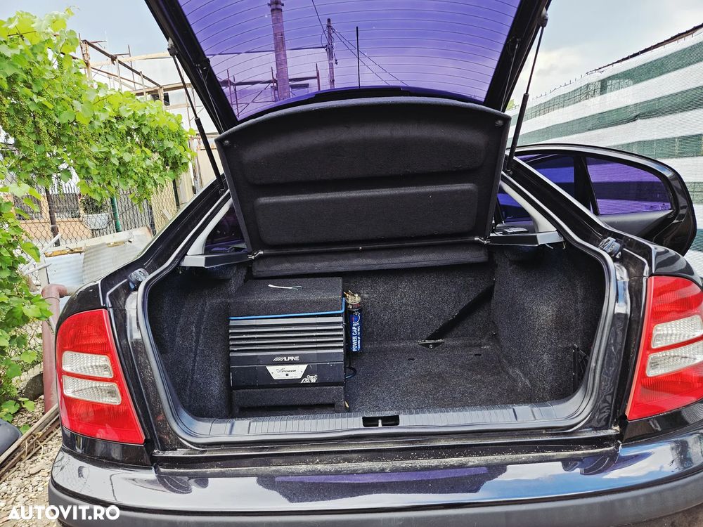 Skoda Octavia 1.8 T RS - 12