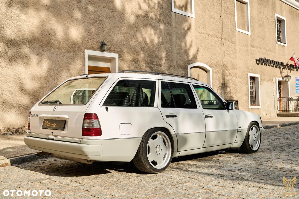 Mercedes-Benz Klasa E - 24