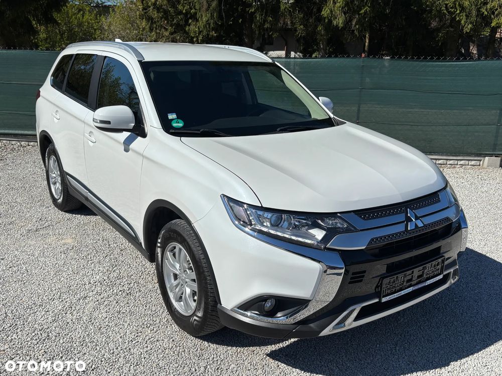Mitsubishi Outlander 2.0 2WD Diamant - 11