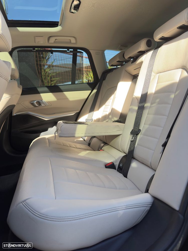 BMW 320 e Touring Aut. Luxury Line - 33