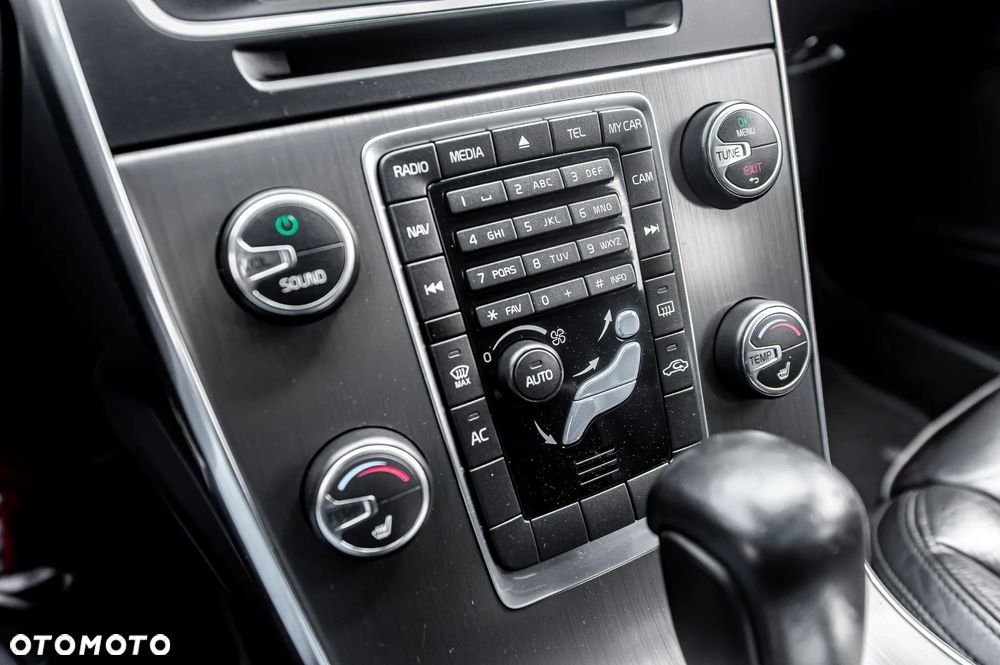 Volvo V60 D5 Geartronic Kinetic - 32