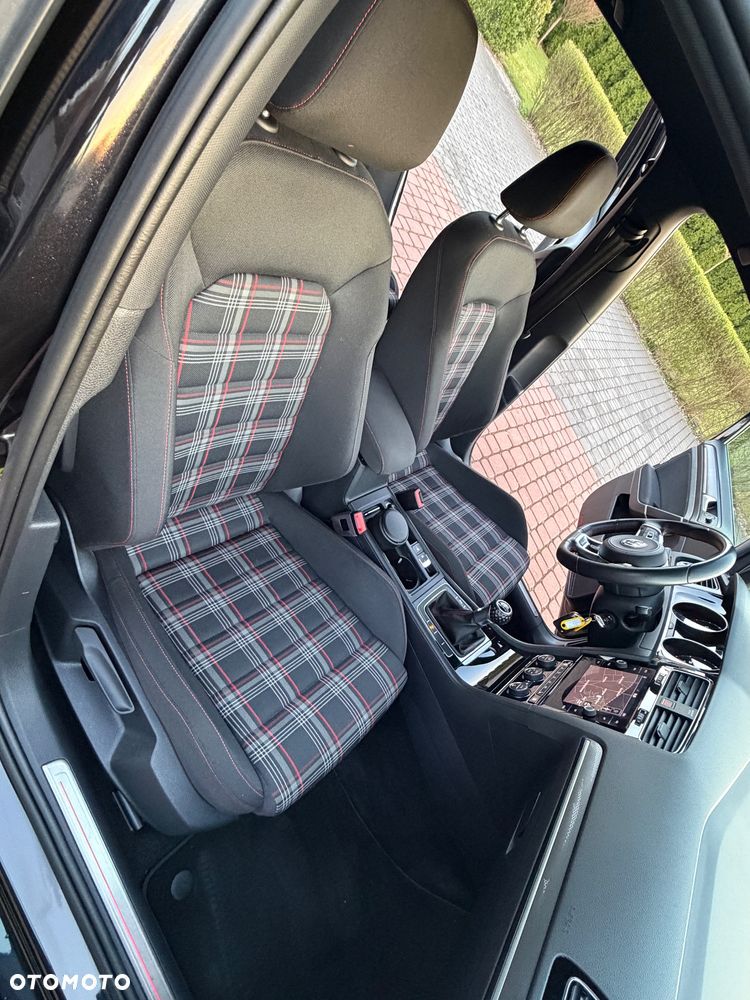 Volkswagen Golf 2.0 TSI BMT GTI Performance - 27