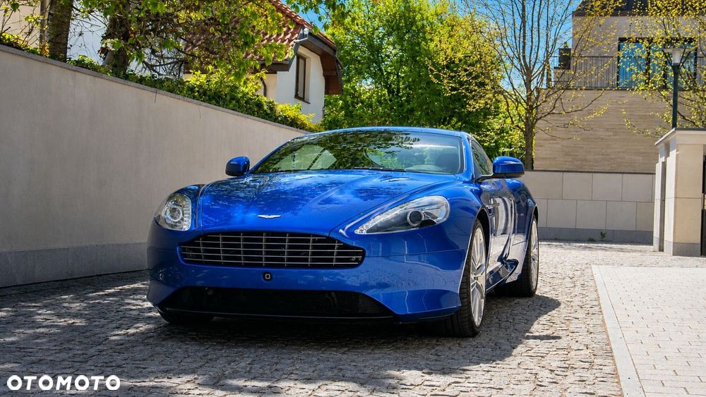 Aston Martin DB9 - 1