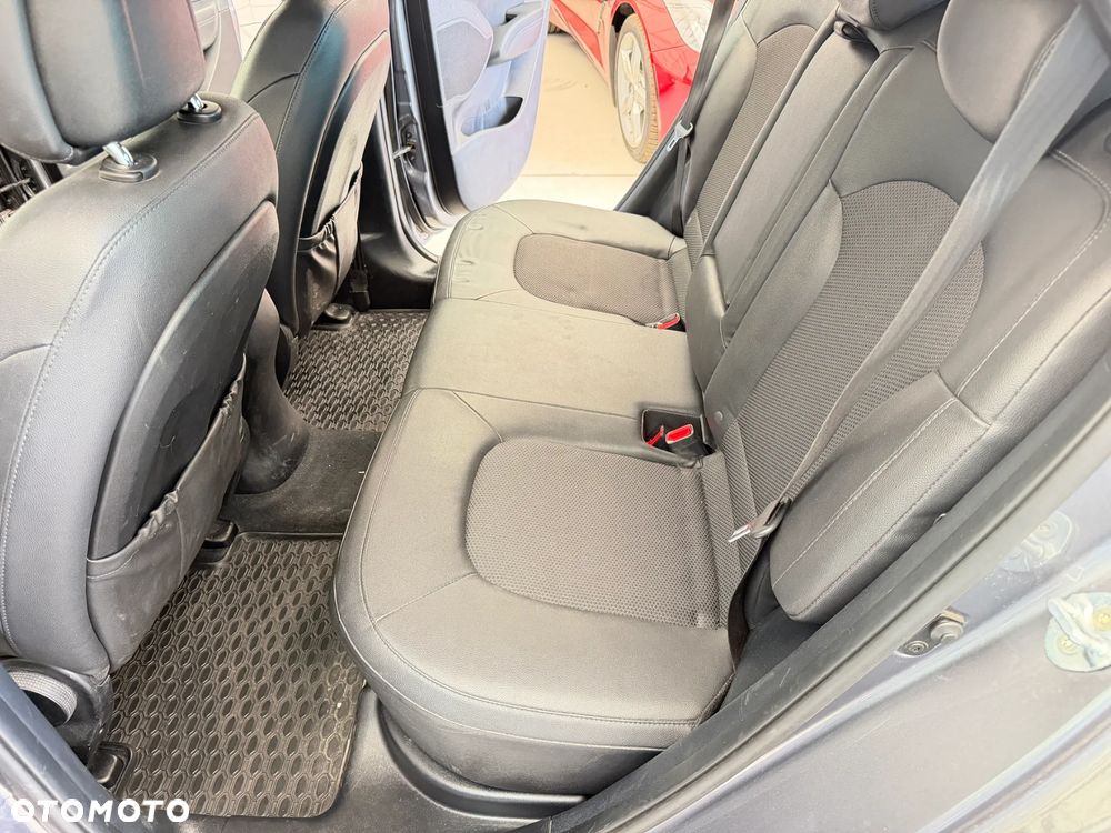 Hyundai ix35 1.7 CRDi Premium 2WD - 8