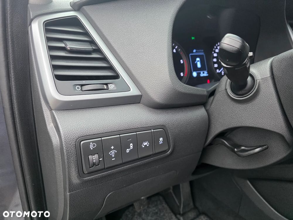 Hyundai Tucson 1.7 CRDI BlueDrive Comfort 2WD - 12