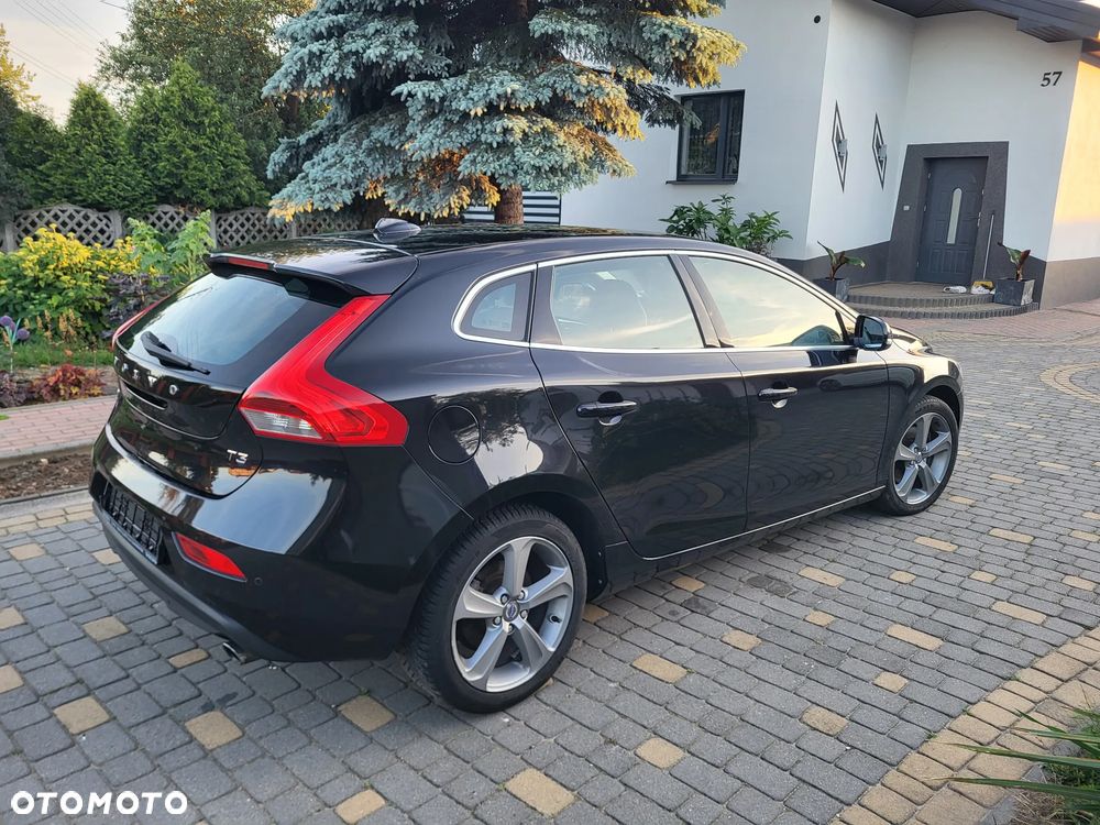 Volvo V40 T3 Momentum - 20