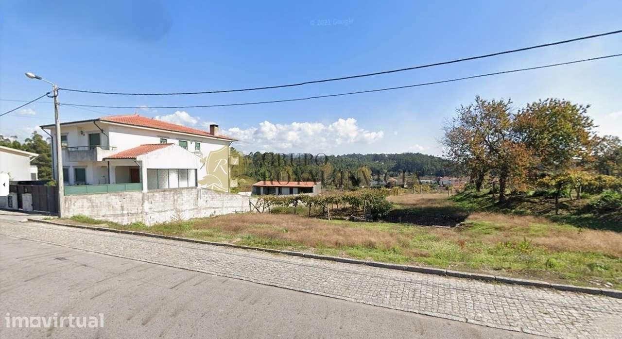 Terreno 520m² para Construção de Moradia Geminada | Olival - Grande imagem: 3/37
