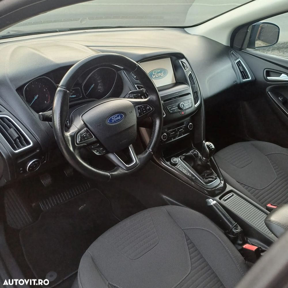 Ford Focus 1.0 EcoBoost Start Stop Titanium - 5