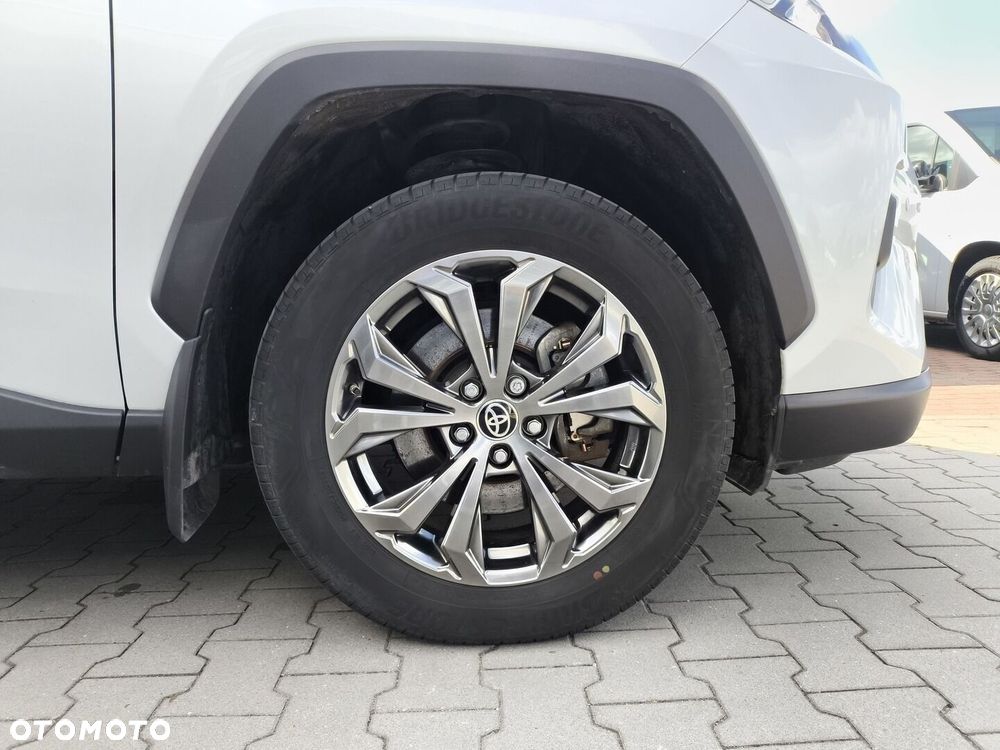 Toyota RAV4 - 16