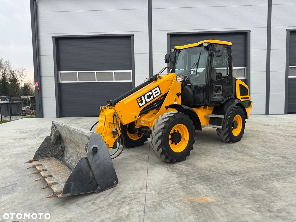 JCB ŁADOWARKA TELESKOPOWA TM220 T4A STAN JAK NOWY - 3