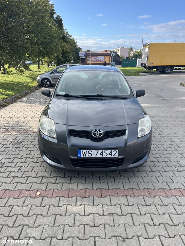 Toyota Auris - 2