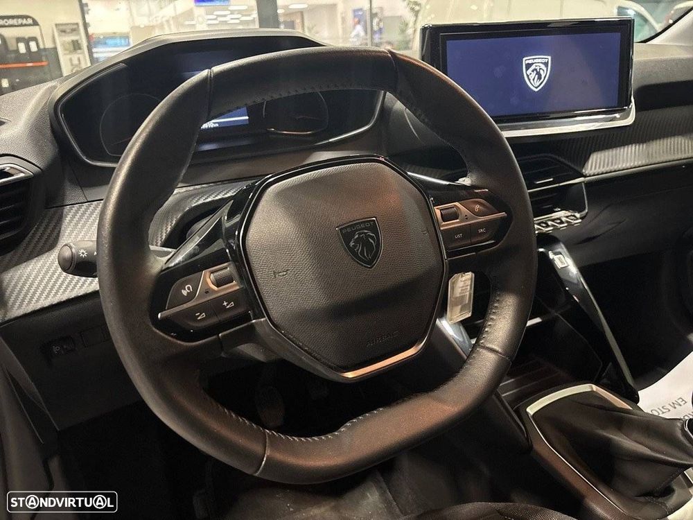 Peugeot 208 1.2 PureTech Active - 12