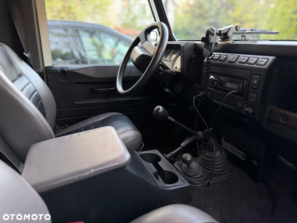 Land Rover Defender 2.5 TD5 - 8
