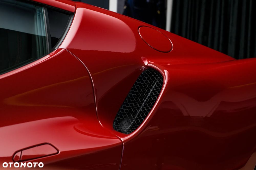 Ferrari 296 GTB - 11