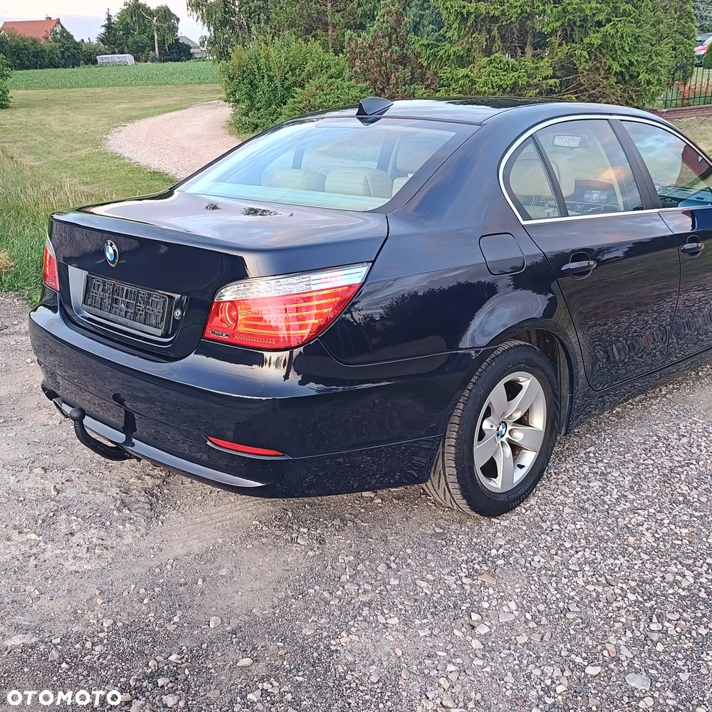 BMW Seria 5 520d Special Edition - 11