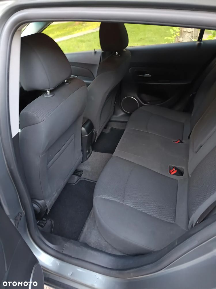 Chevrolet Cruze 1.6 LT+ - 8