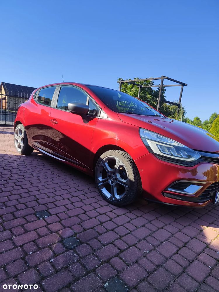 Renault Clio - 1