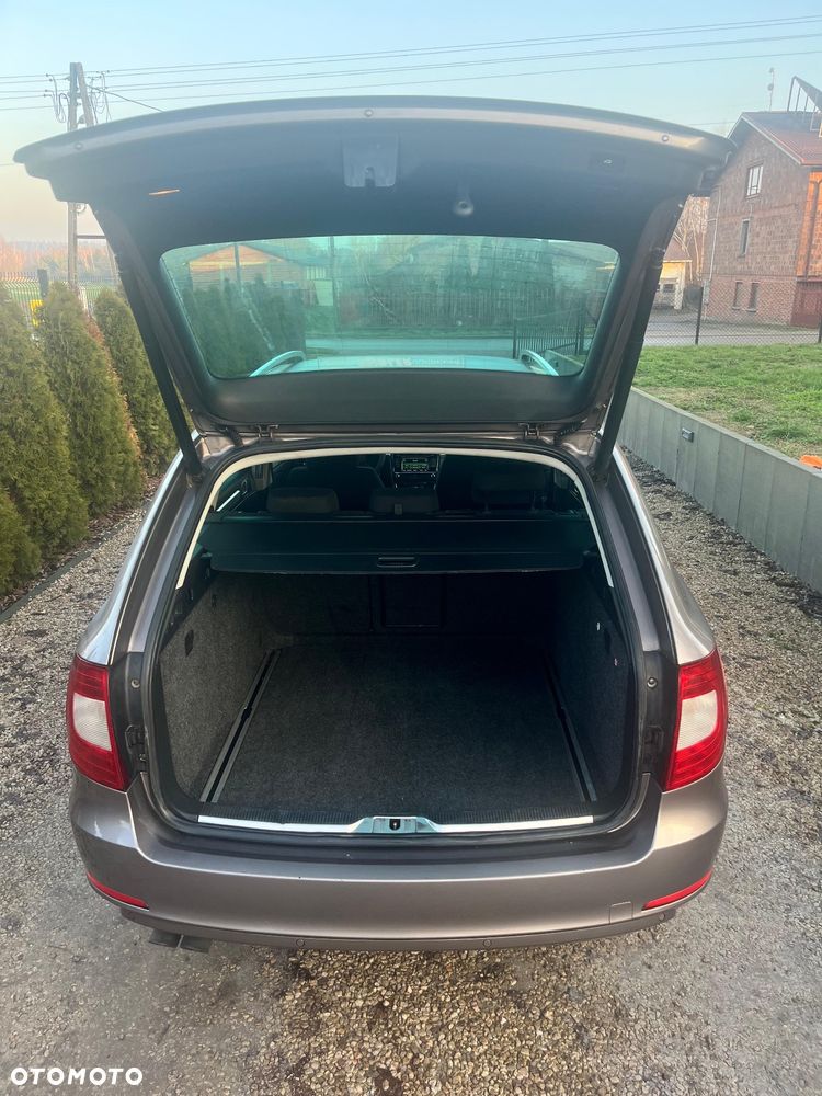 Skoda Superb 2.0 TDI Exclusive - 14