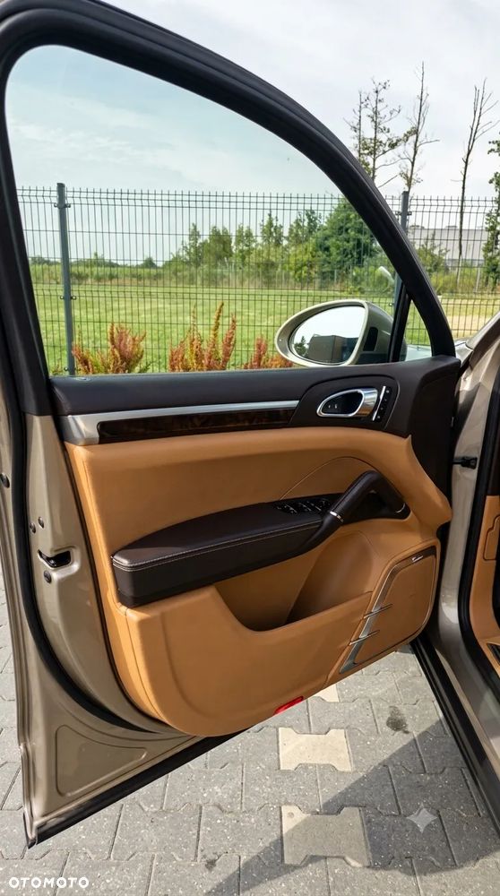 Porsche Cayenne - 11