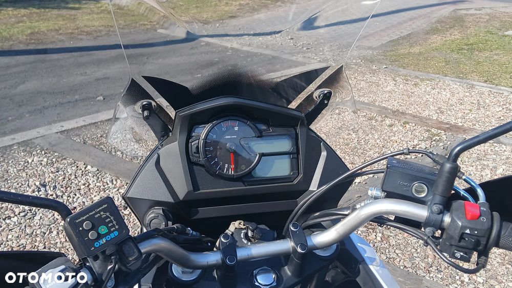 Suzuki V-STROM - 8