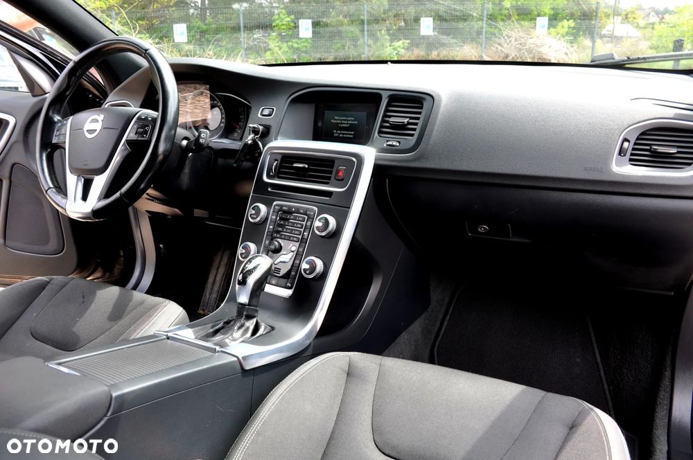 Volvo V60 D4 Drive-E Summum - 27