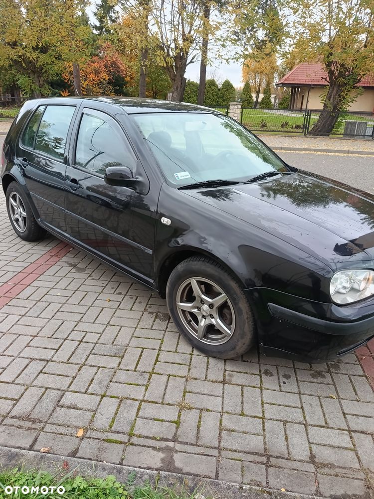 Volkswagen Golf - 4