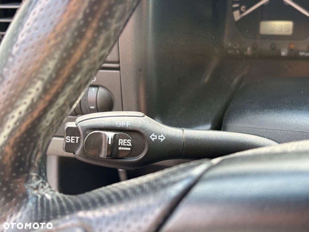 Volkswagen Multivan - 12