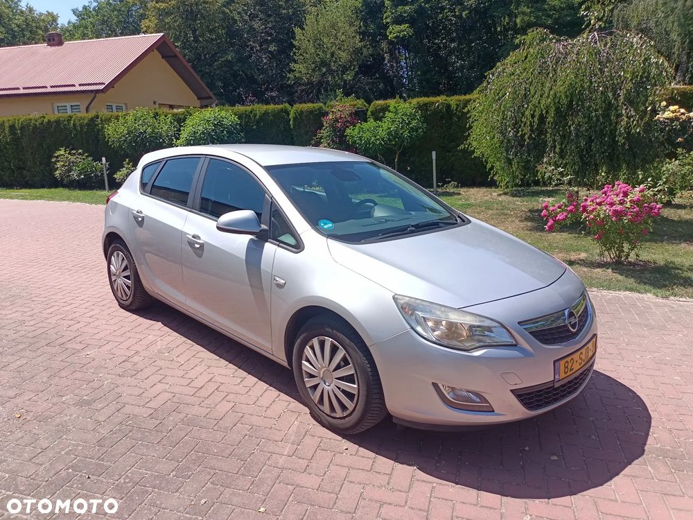 Opel Astra - 8