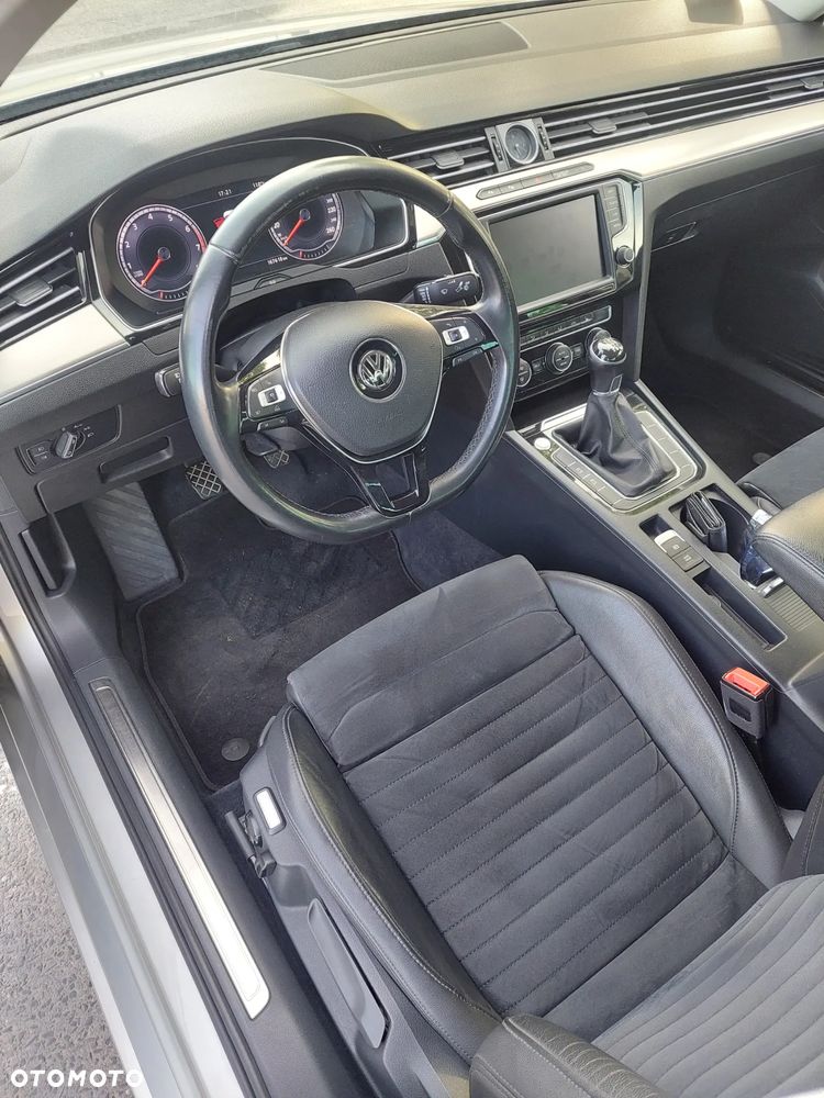 Volkswagen Passat - 10