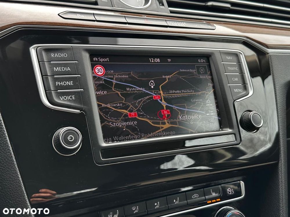Volkswagen Passat 2.0 TDI BMT Highline - 20