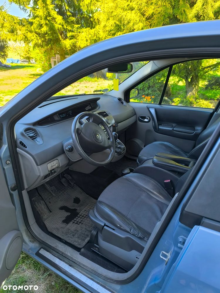 Renault Scenic 2.0 16V Luxe Privilege - 6