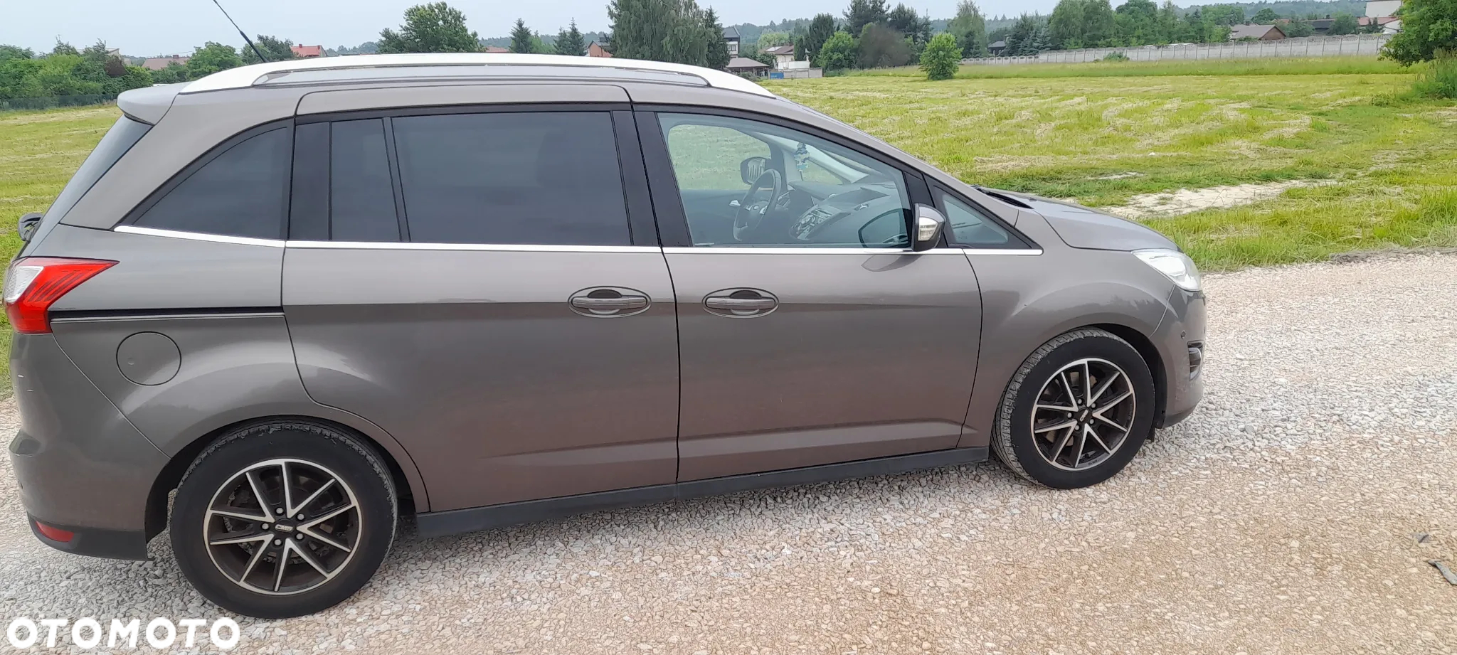 Ford Grand C-MAX 1.0 EcoBoost Start-Stopp-System Titanium - 2