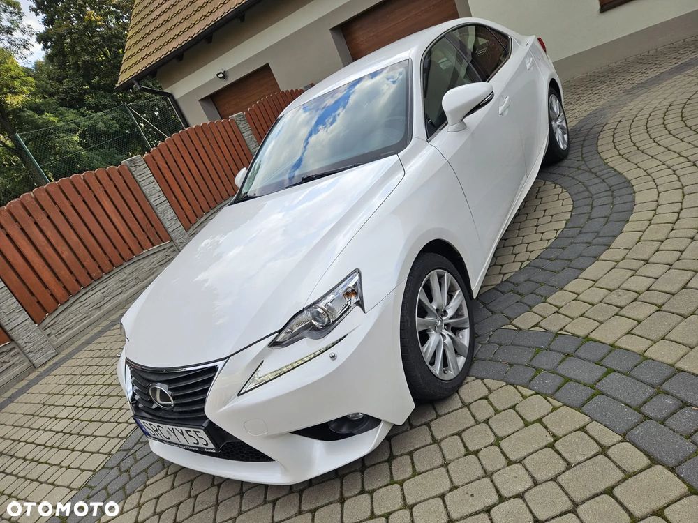 Lexus IS 200t Elite - 2